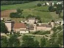 C'est le nom d'un château de Bourgogne sur la commune homonyme et désigne le plus connu des raisins blancs.