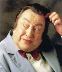 Quelle était la spécialité de Raymond Devos dans l'humour qu'il pratiquait ?