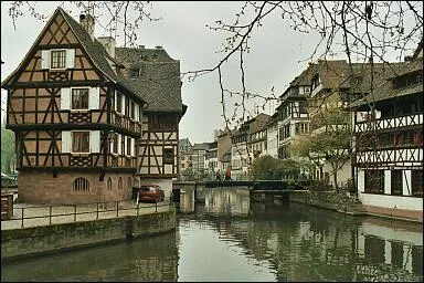 Maintenant que vous avez toutes les lettres, vous les secouez et les mettez dans le bon ordre pour obtenir le nom...