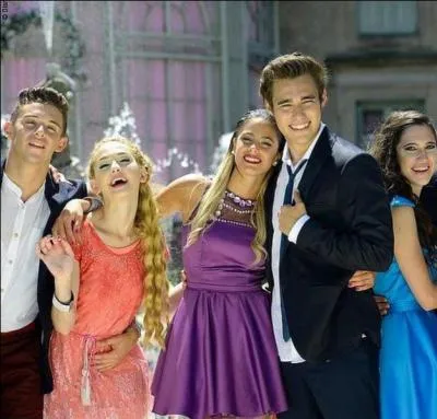 Une nouvelle chanson se nommera "Crecimos juntos " ?