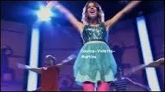 Quelle chanson interpr&egrave;te-t-elle ?