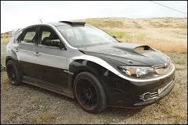 Quels sont la marque et le modèle de cette voiture ?