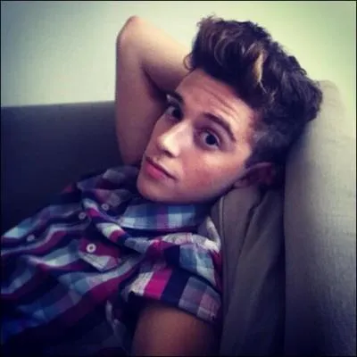 Quel âge aura-t-il le jour de son anniversaire en 2015 ?