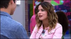 Dans quelle saison Clement apparaît-il dans "Violetta" ?