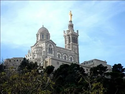Dans quelle ville se trouve ce monument ?