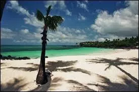 Par quel océan les Comores sont-elles entourées ?