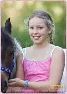 Ella-Rose Shenman a 11 ans lorsqu'elle joue le rôle de ____________ dans la saison 3.