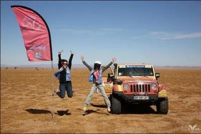 O&ugrave; s'est d&eacute;roul&eacute; le d&eacute;part officiel de tous les &eacute;quipages europ&eacute;ens du rallye A&iuml;cha des Gazelles qui a eu lieu le 24 mars 2015 ?