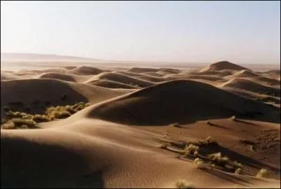 Le sud marocain rec&egrave;le d'ergs que vont devoir apprendre &agrave; ma&icirc;triser les Gazelles. Qu'est-ce qu'un erg ?
