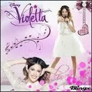 Violetta ne se sépare jamais de :