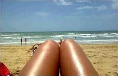 Je vous présente, les jambes de ma femme !