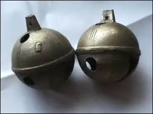 Quel collier ces grelots ornent-ils en Normandie ?