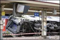 Où se produisit le déraillement du train de voyageurs, le 12 juillet 2013, sur la ligne de chemin de fer Paris-Limoges ?