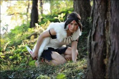 Quel animal a élevé ce personnage ?