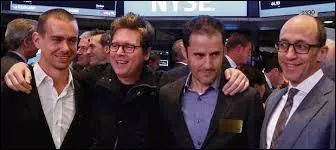 Jack Dorsey, Noah Glass, Evan Williams et Biz Stone sont les cr&eacute;ateurs de ce site.