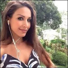 Je suis la seule ange anonyme de la saison, je veux devenir mannequin, et je fais déjà le buzz. Qui suis-je ?