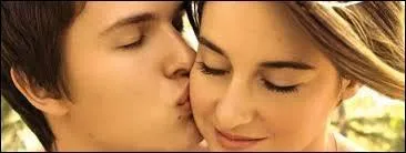 Où Gus emmène-t-il Hazel pour leur premier rendez-vous ?