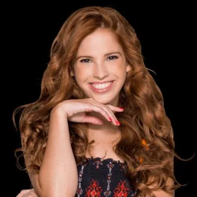 Comment s'appelle cette fille (dans la série) ?