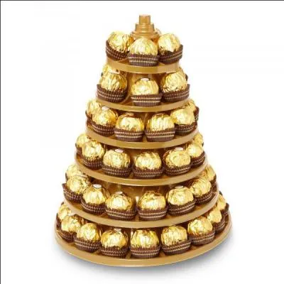 Cette marque est célèbre pour sa pyramide. De quelle marque s'agit-il ?