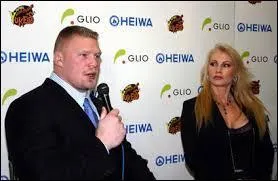 Comment s'appelle l'&eacute;pouse de Brock Lesnar ?