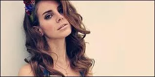 De quelle chanson proviennent ces paroles : "They think I'm dangerous, they think I'm really bad, 
I'm just making up for what I never had
Go out every night whenever I feel sad
Oh, this drive by love got me crazy like a drug" ?