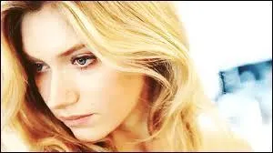 Comment s'appelle l'actrice qui joue Julia Maddon dans le film "Need For Speed" ?