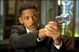 Qui joue le rôle de l'agent J dans la trilogie "Men in Black" ?