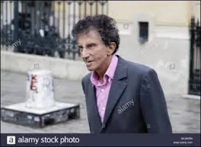 L'ancien ministre Jack Lang a reçu pour 200 000 euros de costumes Smalto, c'est...