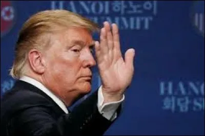 Trump a dédicacé des ouvrages de la Bible, c'est...