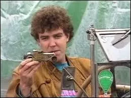 Qui est-ce ? 
Il présentait une émission de voitures anglaises.