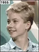 Qui est-ce ? 
Il aime les Nissan Skyline G-TR; lorsqu'il fait une virée en enfer, il a la peur au ventre.