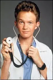 Qui est-ce ? 
Dans un autre série, il s'appelle Barney Stinson ?