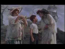 Malheureusement, où James renverse-t-il ces objets magiques ?