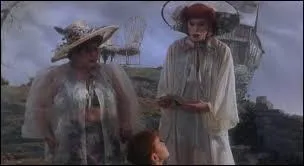 Que contenait à l'origine le paquet envoyé en guise de montgolfière par l'enfant ?