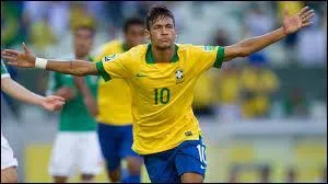 La Coupe du monde (2014) se passait très bien pour le Brésil. Neymar s'est blessé, n'assistant pas à la défaite cuisante de son pays face aux Allemands. Que s'était-il fracturé ?