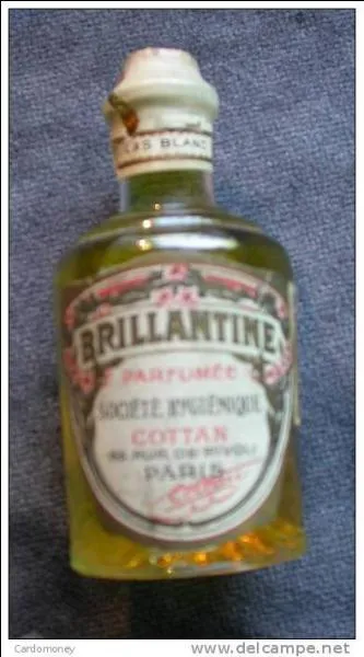 Qui écrit, en 1905, les dangers possibles des remèdes de charlatans dans l'hebdomadaire "Collier's Weekly" ?