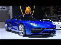 Quel est le modèle de cette Lamborghini ?
(Attention concept-car.)