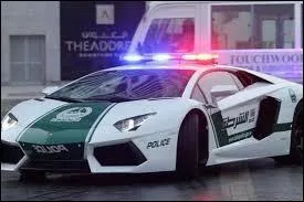 Dans quelle ville la police a-t-elle cette Lamborghini Aventador ?