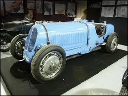 Quel est le modèle de cette Bugatti ?