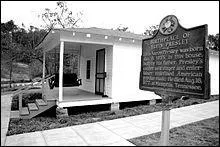 Dans quelle ville est-il né ?