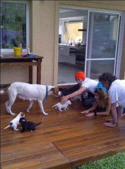 Comment s'appelle son frère ?