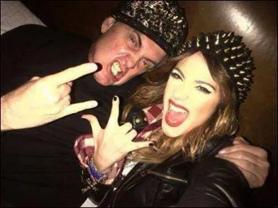 Le père de Martina est le directeur d'une émission qui est aussi diffusée en France en version française. Comment s'appelle cette émission ?