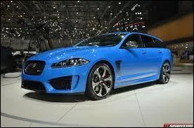 Quel est le nom du modèle de cette Jaguar ?