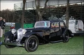 Quel est le nom du modèle de cette Jaguar ?