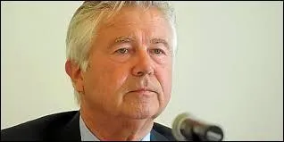 Je suis le maire de Castelnau-le-Lez ; qui suis-je ?