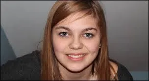 Dans quelle section Louane est-elle allée ?