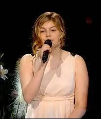 Quel album a-t-elle composé en mars 2015 ?