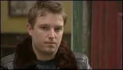 Qui est le fiancé de la commissaire ?