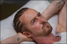 Et bah tiens ! Encore derrière les barreaux, celui-là ! Bon, pour la énième fois : Quel est ce film ?