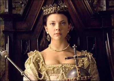 Dans quelle autre série médiévale Natalie Dormer figure-t-elle parmi le générique ?